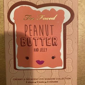 Too Faced Peanut Butter & Jelly eyeshadow palette